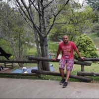 Andres DuranGo Black的照片