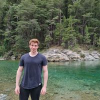 Tomás Ronald Hughes的照片