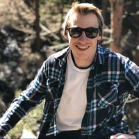 Lukas Gallup的照片