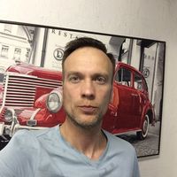 Mikhail  Melnikov的照片