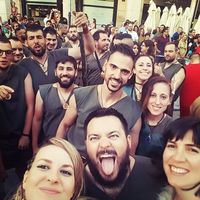 Ivan Vicente Leon Fernandez的照片