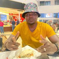 Le foto di Naika Enock Juliu