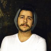 Özgür Nehir  Erol的照片