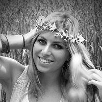 Justine Bourget's Photo