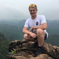 Lyle Campbell的照片