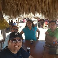 Salvador Flores的照片