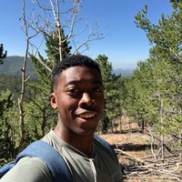 Isaiah Daniels的照片