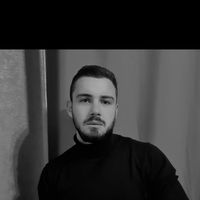 Aleksandar Mitrovic的照片