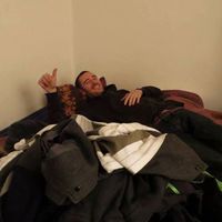 Damien Medioni的照片