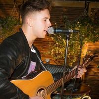 Aaron Reilly O'Brien的照片