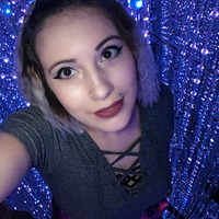 Olivia Caputi的照片