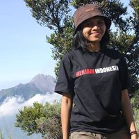 Veronica Sri Wahyu Wardiningsih Wardiningsih's Photo