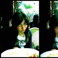 Demet Ozturk的照片