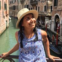 María León's Photo