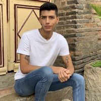 Camilo Andres Vega Rodriguez的照片