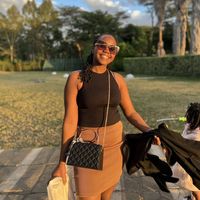 LONA LAVEIGHN's Photo