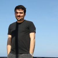 Özkan Özelci的照片