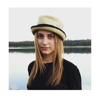 Arina Zakharchenko的照片