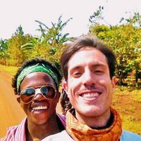 Ken Ochieng的照片