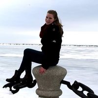 Sara Widders的照片