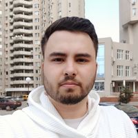 Maksym Velychko的照片