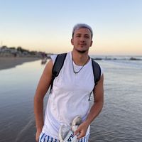 Lautaro Clar的照片