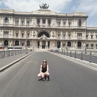 LAURIE OLAGNON's Photo