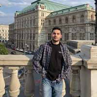 Yetiş Palut的照片