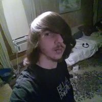 Josh Thomas的照片