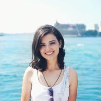 Nalan Oğuz的照片