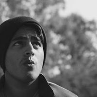 Idris Bakri的照片