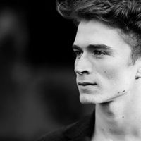 Lion-Russell Baumann的照片