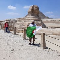 Tawfik Bouzegzi的照片