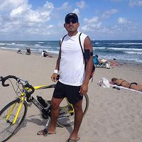 MILTON SANTOS的照片