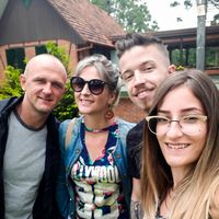 Sun  Hunters的照片