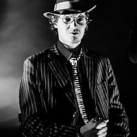 Aleksander Bartnikowski的照片