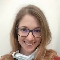 Kinga Gőbölös的照片