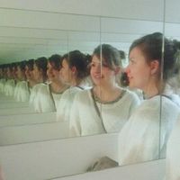 Camille JULIEN的照片