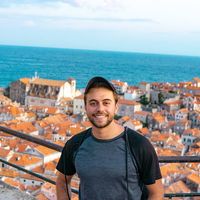 AJ Balbirnie的照片