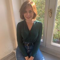 Naz Karabul的照片