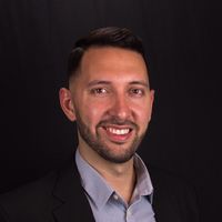 James Valladares的照片