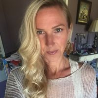 April Wolfe的照片