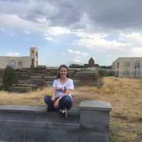 Ayşegül Tomruk的照片