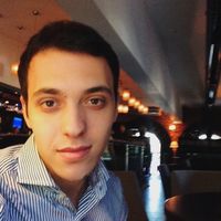 Mikhail Zakharov的照片