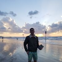 Jared Hoffman的照片