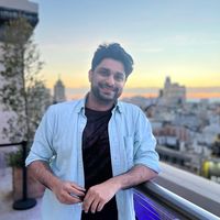 Vikyath  Saralaya♛的照片