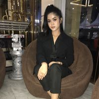 Fotos von Allysia Shafira