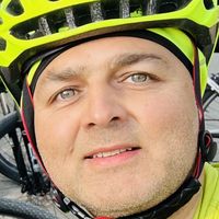 Amir Mazloomi的照片