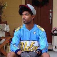 Zacky Naqvi的照片