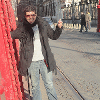 Omar Romero的照片